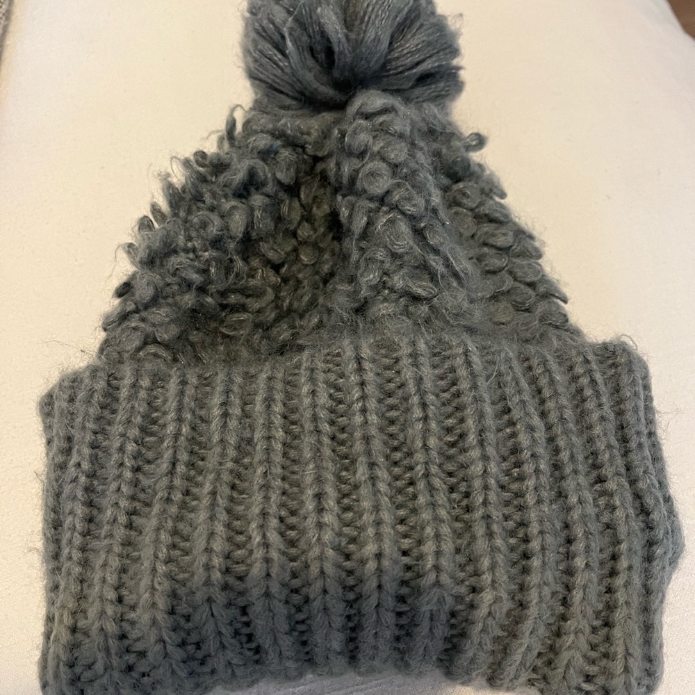 Winter hat - Picture 2 of 3